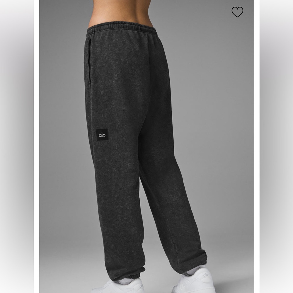 ALO Yoga Chill Vintage Wash Sweatpant